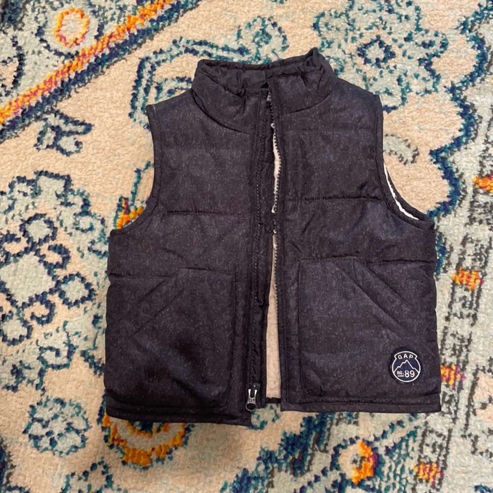 Gap fleece lined vest